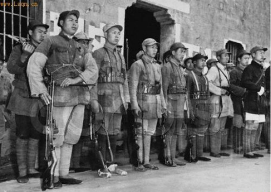 1955年，他沒有被授軍銜，待遇卻超過元帥，官至正國級，終年61歲