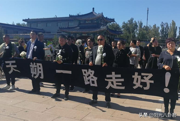 90年代最紅內地男歌手現狀，2人病逝，有人被砍，有人成億萬富豪