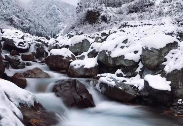 「蟠龍谷」藏在深閨裡的冰雪世界