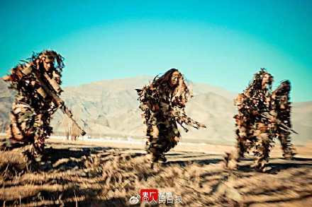 高畫質大圖！海拔3600米的偵察兵硬核寫真太帥了