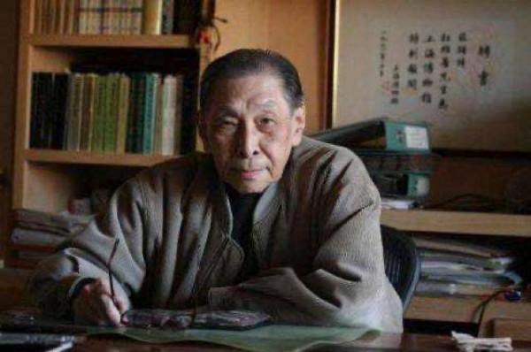 杜月笙是黑幫老大，卻有一個聞名全國的兒子，一生都在為祖國奮鬥