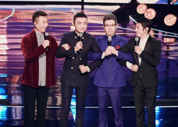 9位央視男神主持人，個個才華橫溢，康輝儒雅，撒貝南幽默