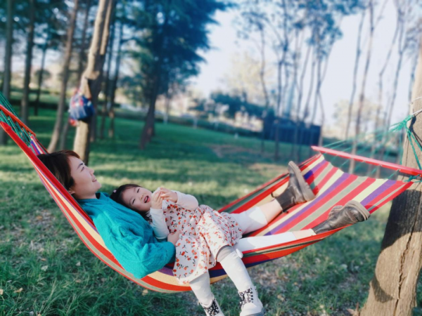 &OpenCurlyDoubleQuote;媽媽，快帶我去撒歡兒！&rdquo;