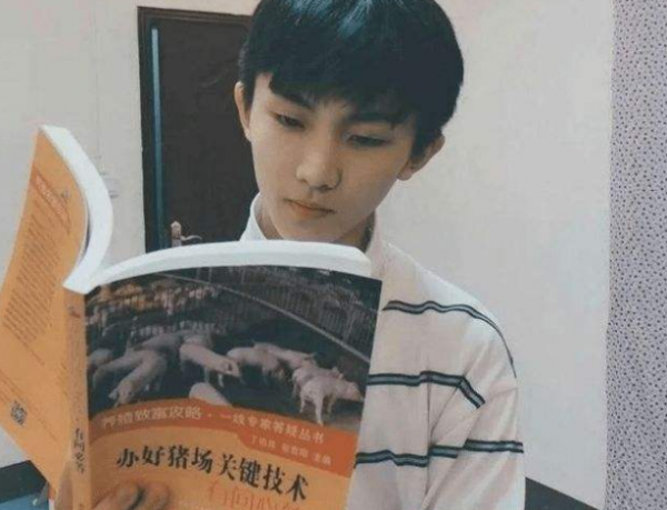 馬嘉祺二戰藝考，被網友質疑“立學霸人設”，本人回應很心機