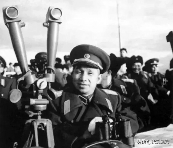 彭德懷回國，鄧華請求粟裕接任朝鮮戰場總指揮，毛主席為何拒絕？