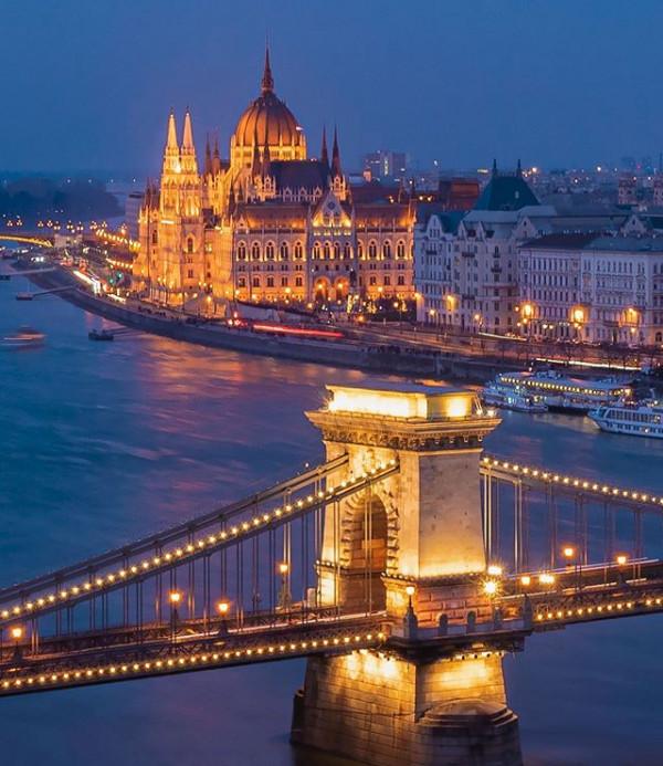 匈牙利布達佩斯自由行9大景點推介,慢步多惱河畔、品嚐皇室美食 匈牙利布達佩斯自由行9大景點推介,慢步多惱河畔、品嚐皇室美食