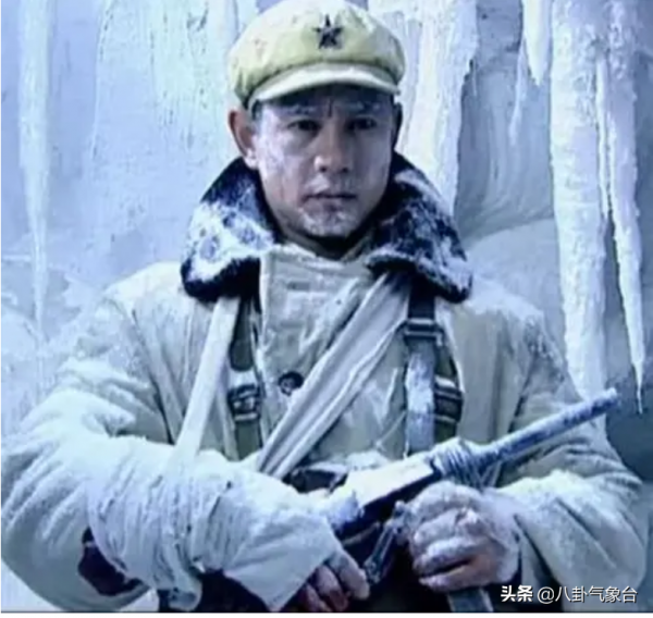 演員周浩東，27歲上北電，養父是他前行路上最大的支援