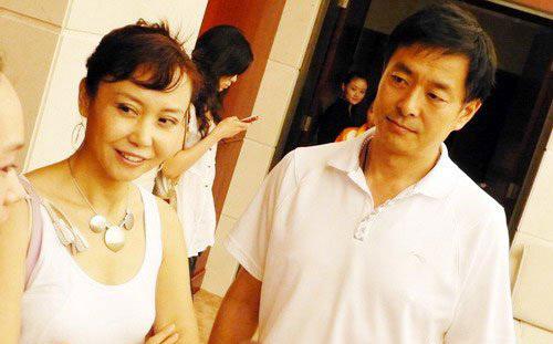 孝順的濮存昕：悉心照顧病母和弟弟的遺孀，成父親最大的驕傲