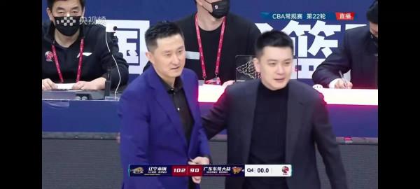 遼粵之戰，大韓血染賽場，胡明軒兩次墊腳被罰出場