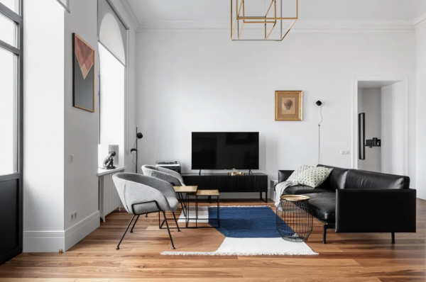 80平方兩居室裝修案例,黑白配+金屬點綴,簡約高階 80平方兩居室裝修案例,黑白配+金屬點綴,簡約高階