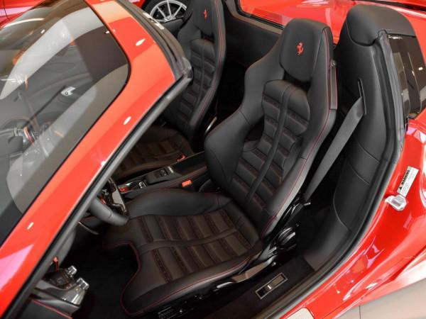 V8大超跑，720馬力可沒跟你說著玩，實拍法拉利F8