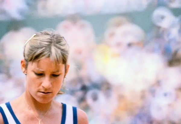 她曾為李娜頒發澳網冠軍獎盃，如今迎來67歲生日