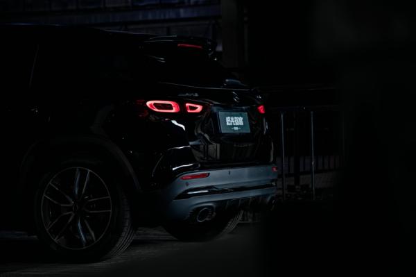 試駕梅賽德斯-AMG GLA 35,誰說“35”不AMG? 試駕梅賽德斯-AMG GLA 35,誰說“35”不AMG?