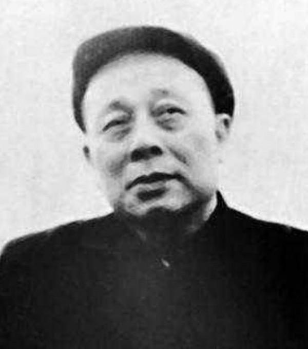 原香港市委書記陳鬱調離中央,任廣東省長,周總理:他們指名要你 原香港市委書記陳鬱調離中央,任廣東省長,周總理:他們指名要你