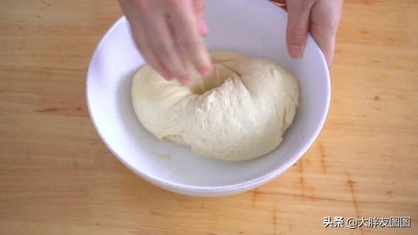 揭秘!奶油卷的家常做法,軟到不知所措,快要捏不住 揭秘!奶油卷的家常做法,軟到不知所措,快要捏不住