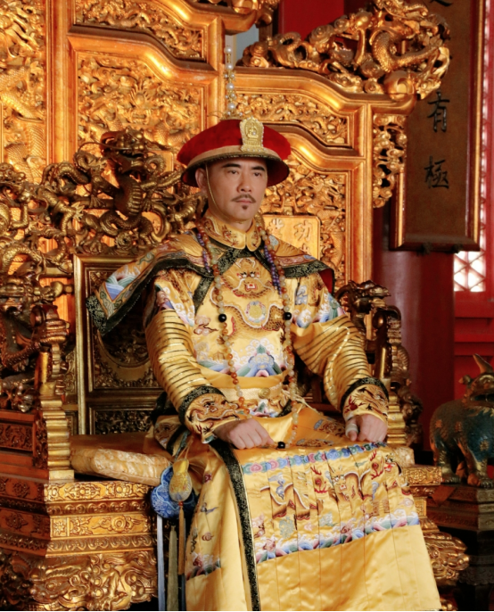 雍正最神秘的兒子，八歲夭折卻被火葬，乾隆給他封親王