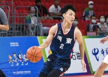 半決賽當訓練賽！廣東替補狂拿63分，杜鋒“一拖四”戰術太歡樂