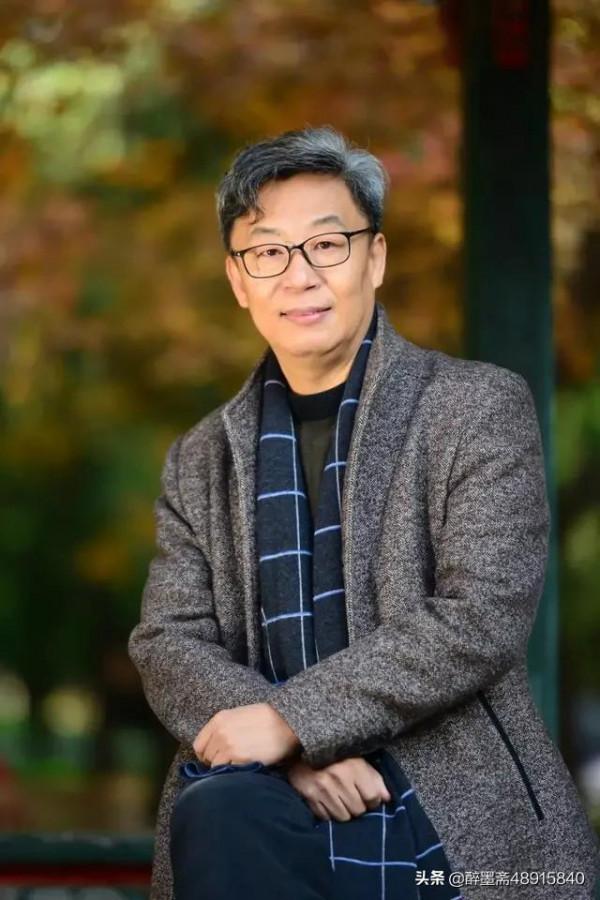 馮寶麟篆書《蘭亭序》,肅穆莊重,耳目一新 馮寶麟篆書《蘭亭序》,肅穆莊重,耳目一新