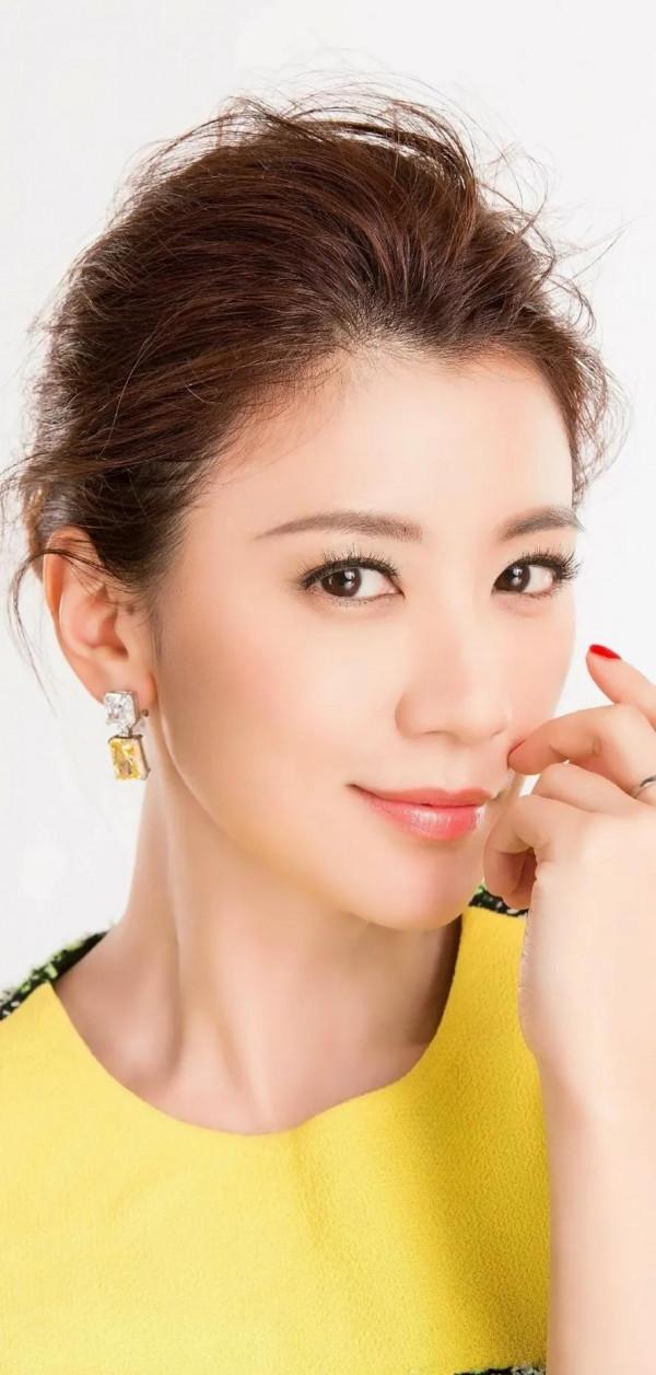 有喜歡賈靜雯的嗎？真的是很有靈氣，她演的趙敏無人超越