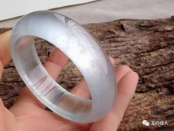 水沫玉和翡翠的區別,如何辨別? 水沫玉和翡翠的區別,如何辨別?