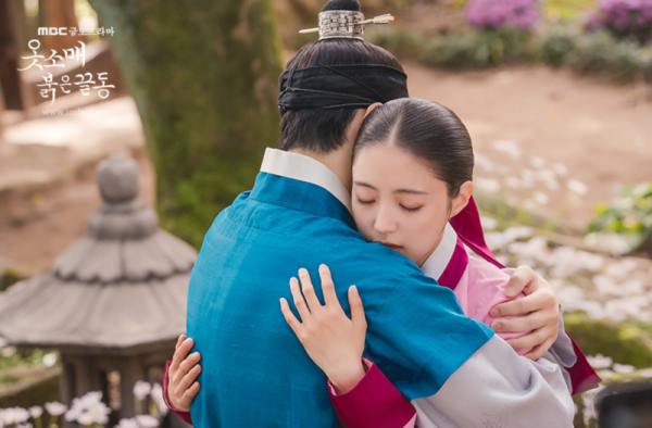 大女主逆襲劇？真的太帥氣了！年度韓劇黑馬