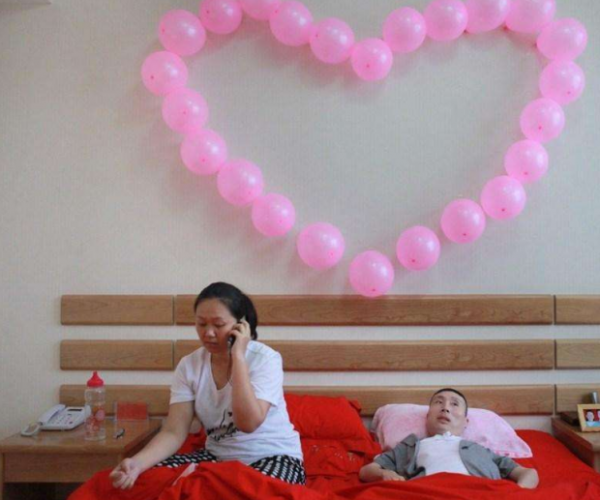 馬來西亞美女不顧父母勸阻,嫁給河北癱瘓小夥,8年過去怎麼樣了 馬來西亞美女不顧父母勸阻,嫁給河北癱瘓小夥,8年過去怎麼樣了