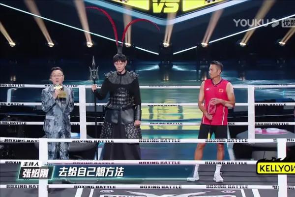 鮑春來和林丹一個37歲，一個38歲，在賽場“對毆”拼拳，太能打了