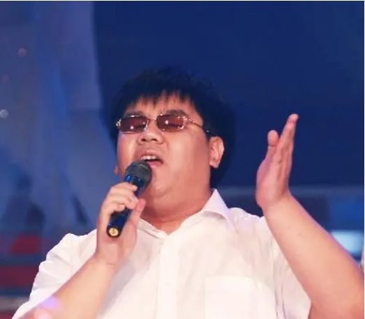 從勵志的盲人歌手到人人唾棄，楊光怎麼就走到了今天這種地步？