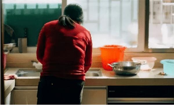 兒子高考688分,母親得知後竟跳河輕生,留下的遺書催人淚下 兒子高考688分,母親得知後竟跳河輕生,留下的遺書催人淚下