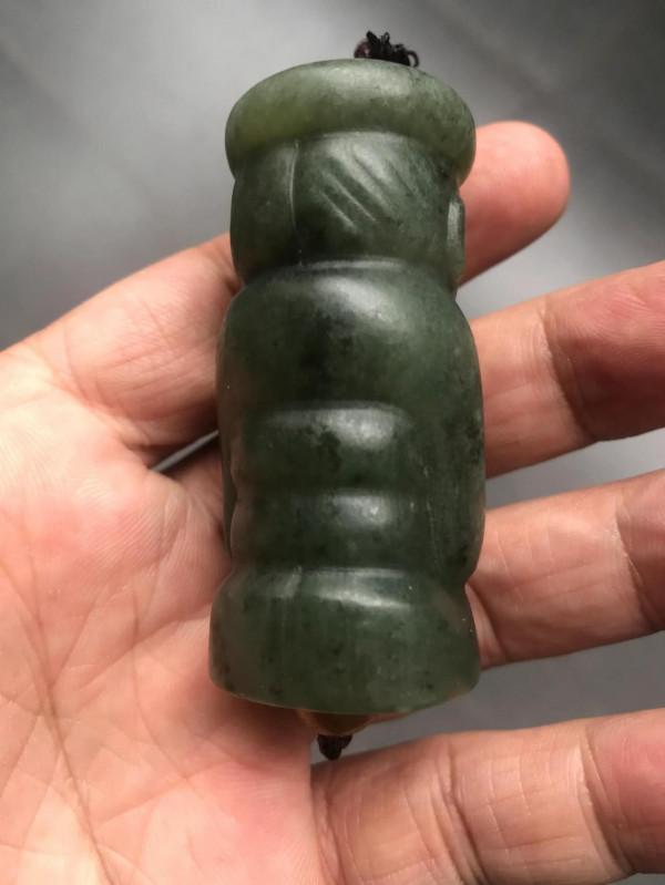 古玉灰皮，盤後對比