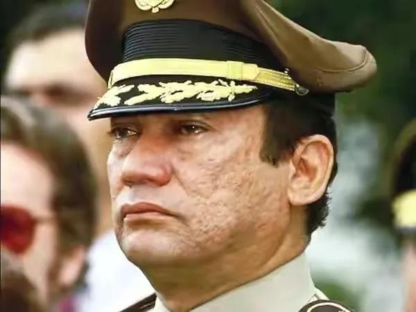 八十年代末美國的一次斬首行動失敗，最後用搖滾樂將其活捉