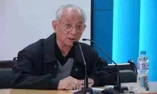 1984年“八一”為何不舉行慶祝活動？人民大會堂準備追悼會和花圈