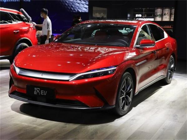 比亞迪漢:車長近5米續航506km,起步222馬力提速7.9s,20.98萬 比亞迪漢:車長近5米續航506km,起步222馬力提速7.9s,20.98萬