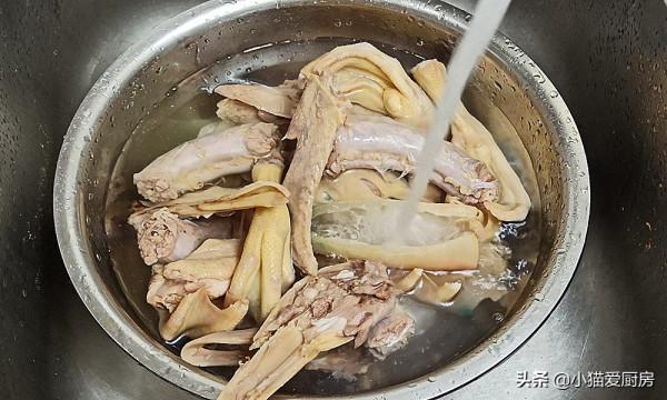 你們喜歡吃滷味嗎？中秋節動手做一個滷味拼盤吧！用來配啤酒最棒