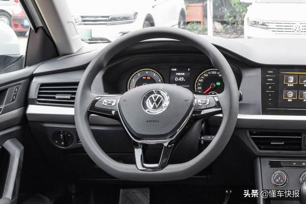 10萬元實用家轎,福特福睿斯對比大眾朗逸 10萬元實用家轎,福特福睿斯對比大眾朗逸