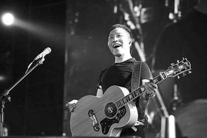 聊聊許巍，我認為《在別處》是他做得最好的專輯