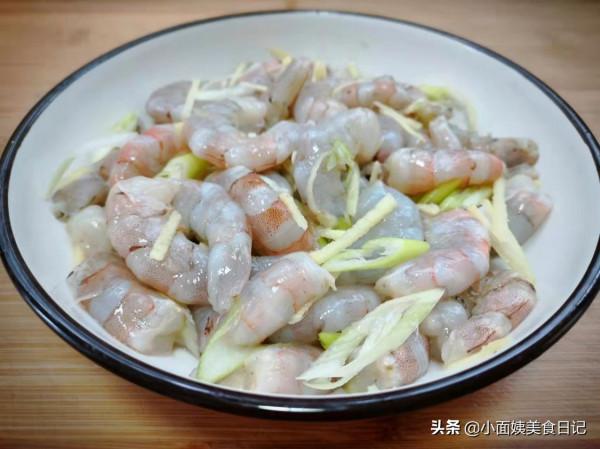 菜市場碰到它，一定多買點，入鍋一炸酥香鮮嫩，越嚼越香，真解饞