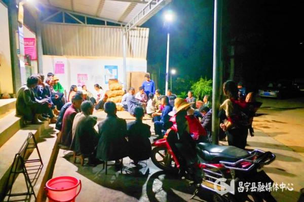 溫泉鎮下六甲：新“五組一聯”提振“三治”融合發展新篇章