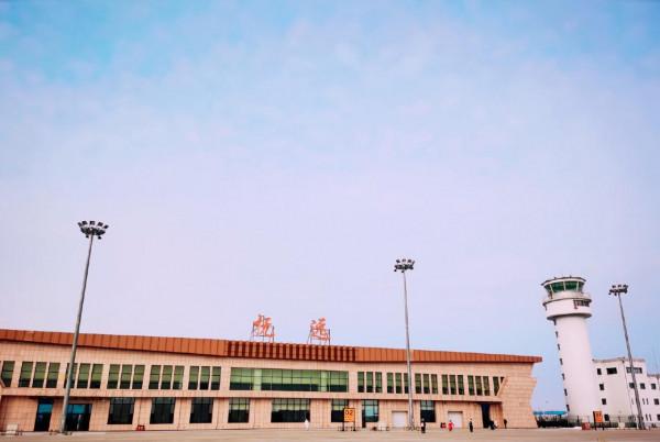 東北寂寞機場,每天一架飛機,飛走後工作人員就沒事幹了 東北寂寞機場,每天一架飛機,飛走後工作人員就沒事幹了