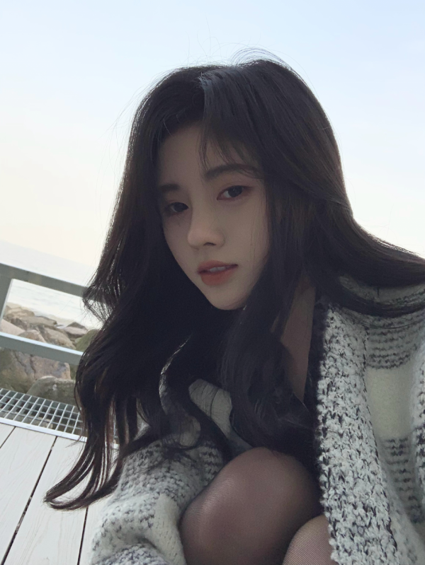 明星化妝也互相模仿？白開水妝容受追捧，有人美出圈有人像沒睡醒