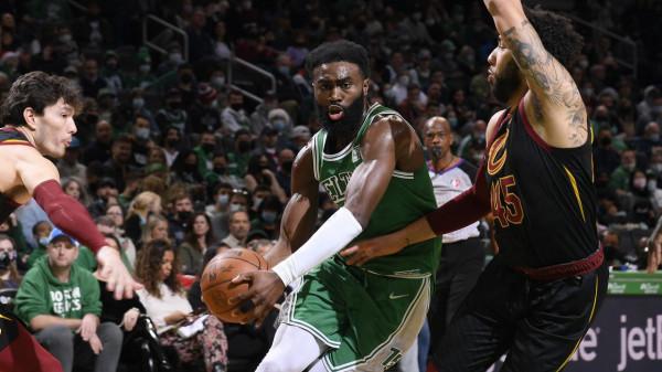 爆冷+拒絕23分逆轉！布朗34+6，綠軍力擒黑馬！斯馬特施羅德18中2