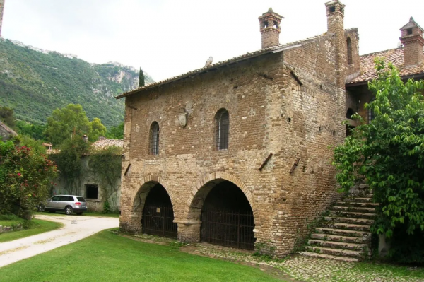 紐約時報評選最美花園榮歸義大利 被譽為伊甸園的寧法花園 紐約時報評選最美花園榮歸義大利 被譽為伊甸園的寧法花園