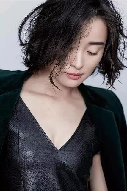氣質如蘭的女演員吳越