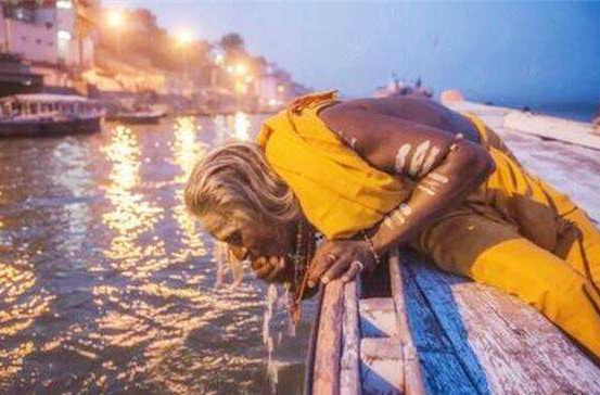 人類為何不敢同類相食?一旦染上致死率100%,揭露人類基因的秘密 人類為何不敢同類相食?一旦染上致死率100%,揭露人類基因的秘密