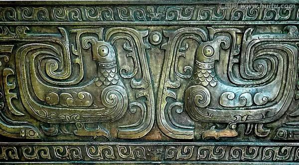 村民偶然挖出18件青銅器,原以為“犯了法”,專家卻獎勵他400塊 村民偶然挖出18件青銅器,原以為“犯了法”,專家卻獎勵他400塊