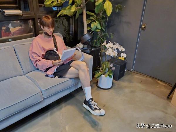 時隔八年故地重遊！李敏鎬穿大碼毛衣牛仔褲似鮮肉，重拾往日精彩