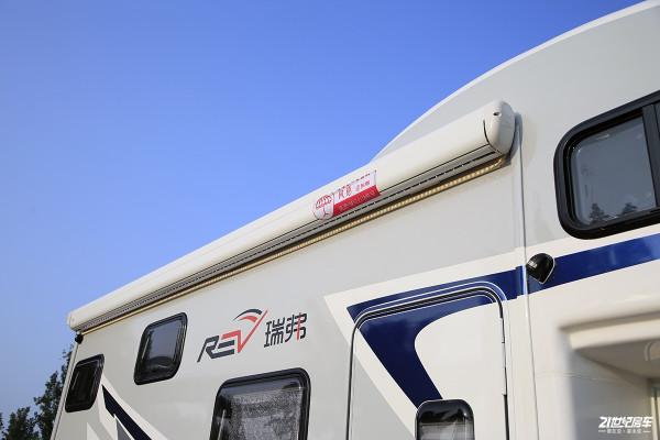 奇瑞進口底盤雙拓展房車,帶21.4度電,電粉碎直排馬桶 奇瑞進口底盤雙拓展房車,帶21.4度電,電粉碎直排馬桶