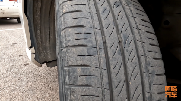 小姐姐去4S店保養差點被坑哭了，看喵哥出手，如何幫她省下一千多