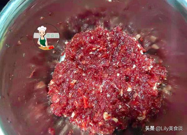 入秋後，這“一葷一素”多吃，切碎蒸包子真香呀，營養好吃不上火