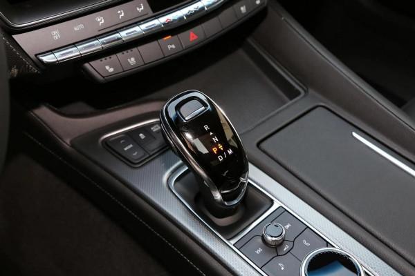 標配2.0T+10AT，後驅結構，27.97萬起，帶你體驗凱迪拉克CT5